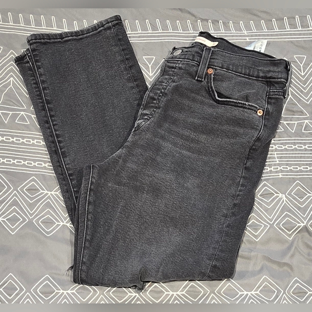 Levi's Straight Leg Jeans in Washed Black